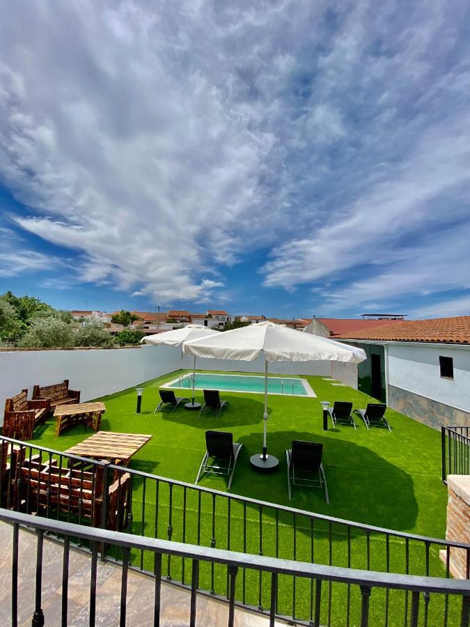 Complejo Rural Rincon Del Paraiso Valencia del Mombuey Екстер'єр фото